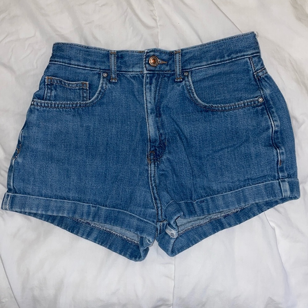 VINTAGE FOREVER 21 DENIM SHORTS